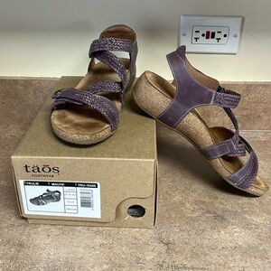 Taos strap sandal size 41